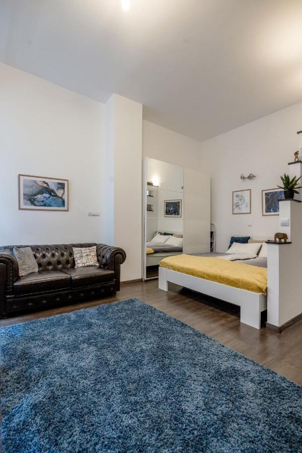 Stylish Downtown Studio Budapest Kültér fotó