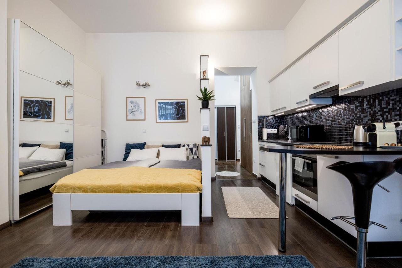 Stylish Downtown Studio Budapest Kültér fotó
